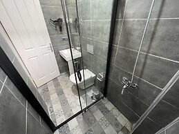 Golden Metro Boutique