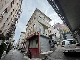 Golden Metro Boutique