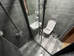 Golden Metro Boutique