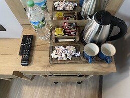 Golden Metro Boutique