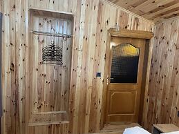 Golden Metro Boutique