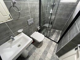 Golden Metro Boutique