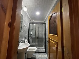 Golden Metro Boutique