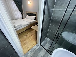 Golden Metro Boutique