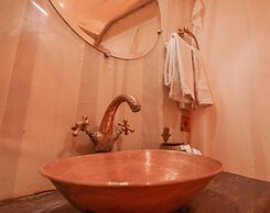 Imperial Glory Lodges