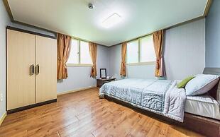 Beach Hill View House