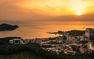 Beach Hill View House