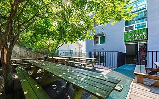 Beach Hill View House