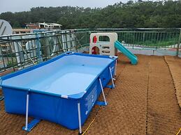 Beach Hill View House