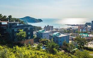 Beach Hill View House