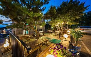 Beach Hill View House