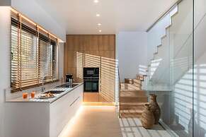 Made By The Sea Villas 21 Bdrm