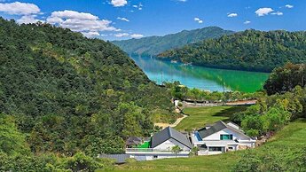 ello-el kids Pool Villa Pension