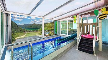 ello-el kids Pool Villa Pension