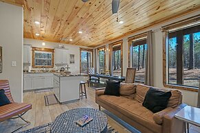 Smokin' Buck-grab The Family And Come On! 3 Bedroom Cabin by RedAwning