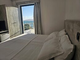 1bed Beachfront With Seaview Balcony - 5mintobeach