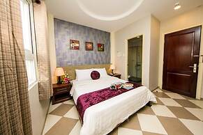 Quy Hung Hotel Central