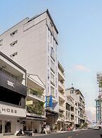 Quy Hung Hotel Central