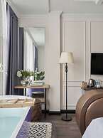 Quy Hung Hotel Central