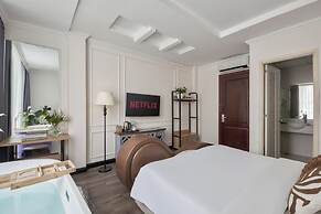 Quy Hung Hotel Central