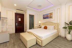 Quy Hung Hotel Central