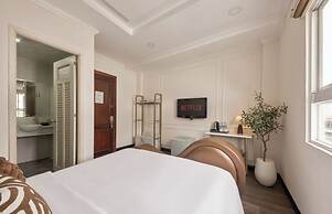 Quy Hung Hotel Central