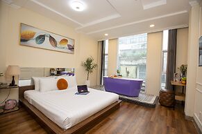Quy Hung Hotel Central