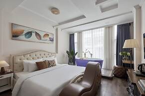 Quy Hung Hotel Central