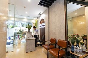 Quy Hung Hotel Central