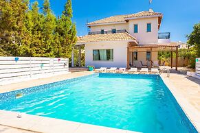 Villa Archimedes in Peyia