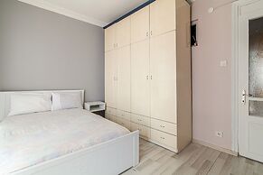 Central Flat Close to Cevahir Shopping Mall