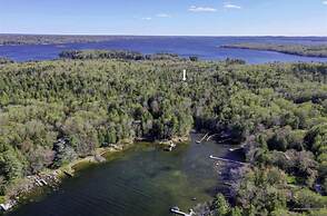 Blueberry More Limit 17 7 Bedroom Home by RedAwning