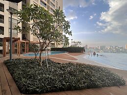 Supertramp House - Gold View Apartment