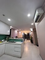 Supertramp House - Gold View Apartment