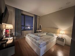 Supertramp House - Gold View Apartment