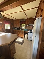 Paradise Point Limit 10 4 Bedroom Cottage by Redawning