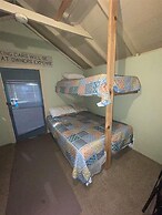 Paradise Point Limit 10 4 Bedroom Cottage by Redawning