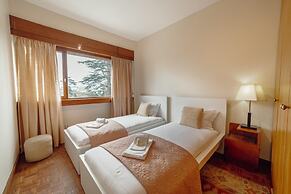 Grand Botanic Garden Apartment by Vacationy