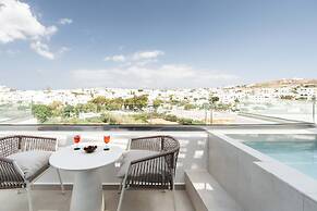 Aura Suites Paros