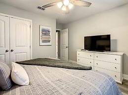 Fun, Games & Relaxation At Solterra Resort 6 Bedroom Home by Redawning