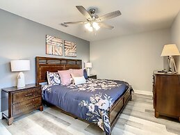 Fun, Games & Relaxation At Solterra Resort 6 Bedroom Home by Redawning