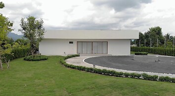 Villa Paramount 2