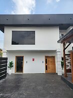 LUXOL HOMES AND SUITES