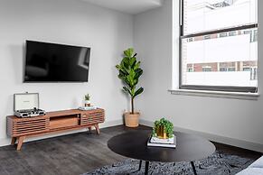 Amazing 2BR Downtown With 98 Walk Score