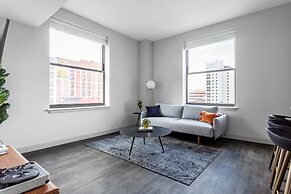 Amazing 2BR Downtown With 98 Walk Score