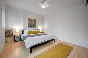 The Bagel Inn - Bright & Modern Wrigleyville 2 Bed by AllSet Turnover