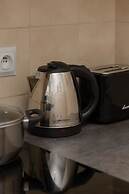 Dabrowskiego Apartment by Renters