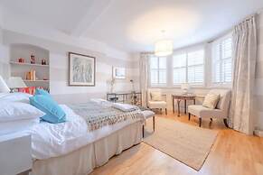 Quaint and Central Studio Flat - Chelsea
