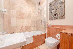 Quaint and Central Studio Flat - Chelsea