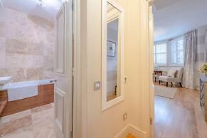 Quaint and Central Studio Flat - Chelsea